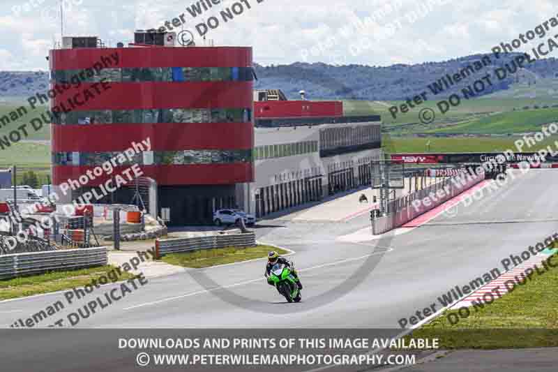 cadwell no limits trackday;cadwell park;cadwell park photographs;cadwell trackday photographs;enduro digital images;event digital images;eventdigitalimages;navarra;no limits trackdays;peter wileman photography;racing digital images;trackday digital images;trackday photos